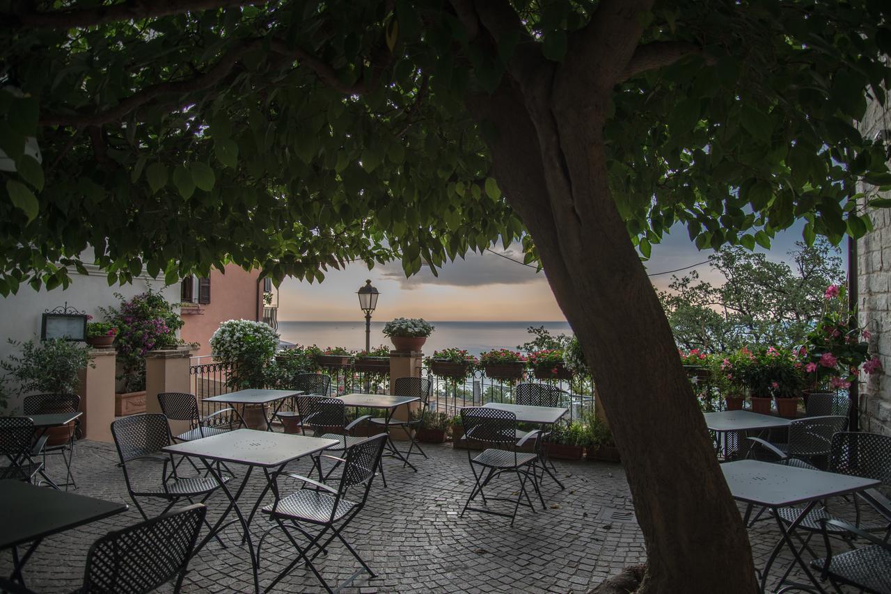 Locanda Rocco Da Francesco Sirolo Eksteriør billede